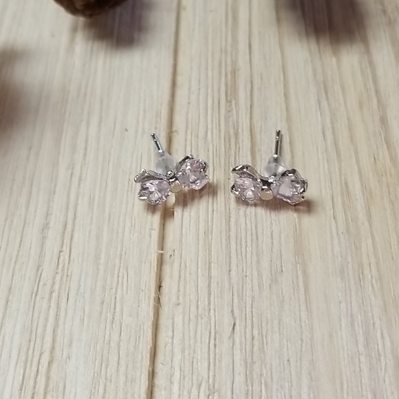 🎀🎀Beautiful Bow CZ 925 Sterling Silver earrings - Picture 2 of 5